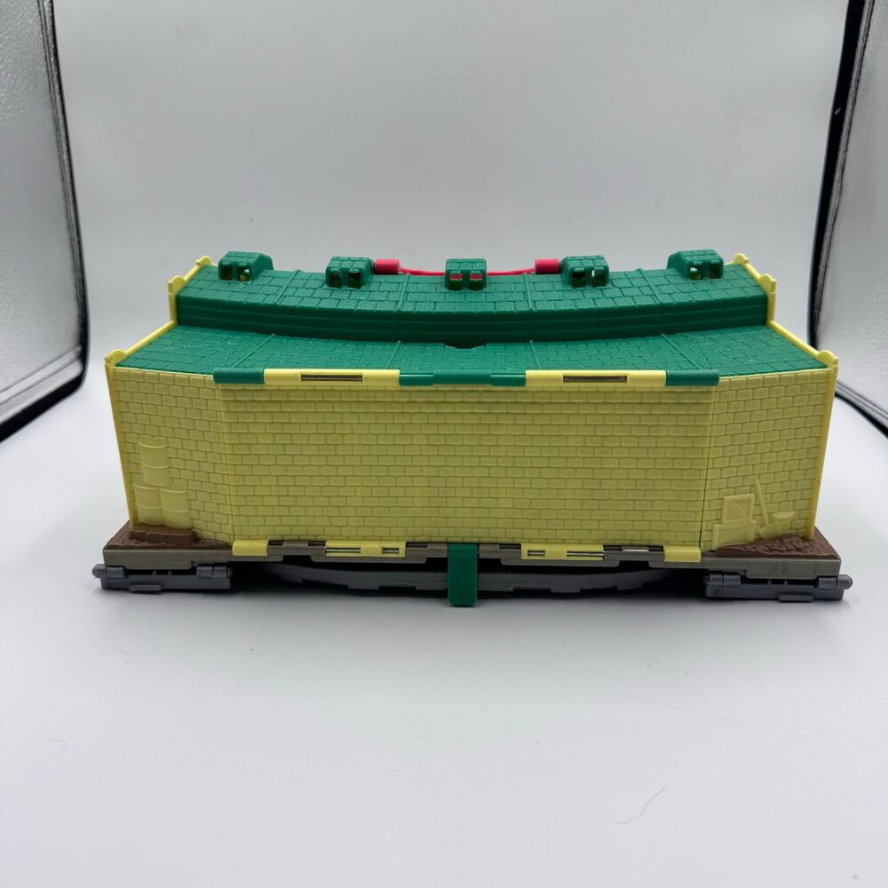 Fisher-Price Thomas & Friends Take-n-Play Folding Tidmouth Sheds Portable Set - Picture 6 of 12